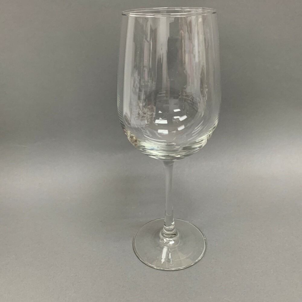 Clear Stemmed Wine Glass 9 1/8" high‎
